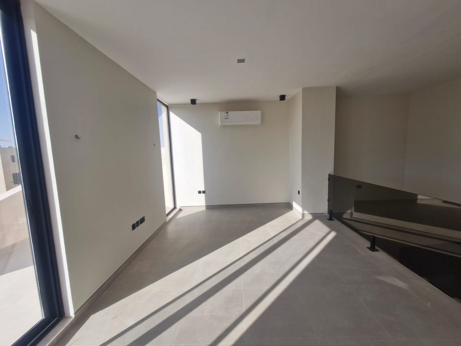 **Luxury Villa for Rent in Rital Ewan District, Roshan Front 🏡**